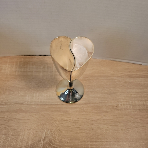 Lenox 'Wedding Promises' Silverplated Interlocking Heart Toasting Goblets - Picture 3 of 5